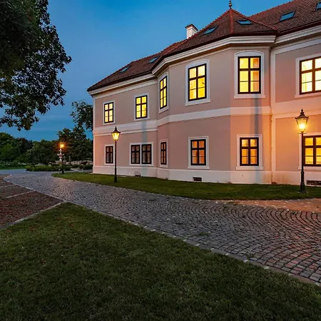 Bed & Breakfast Kaštieľ 4*