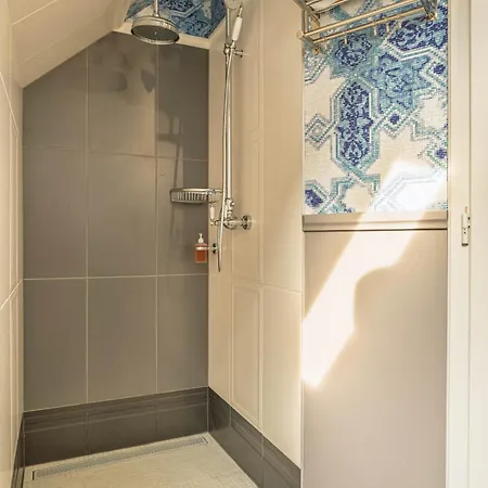 Kastiel Bed & Breakfast Nana