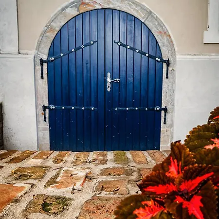 Bed & Breakfast Kastiel Nana